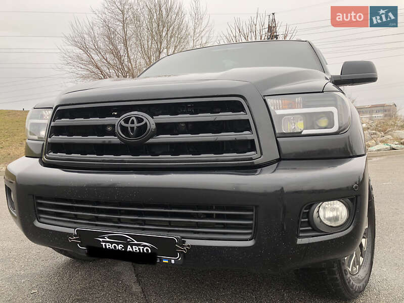 Toyota Sequoia (2008)