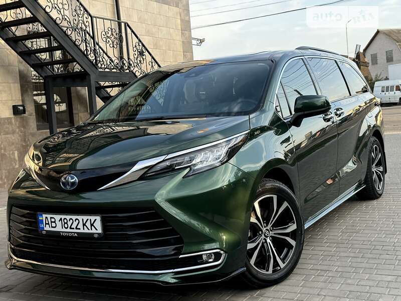 Toyota Sienna (2021)
