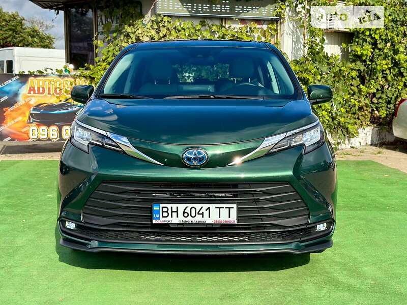 Toyota Sienna (2021)
