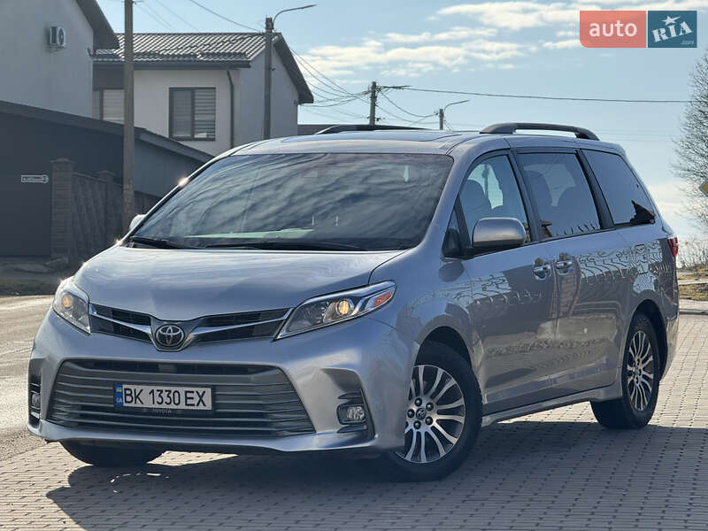 Toyota Sienna (2019)
