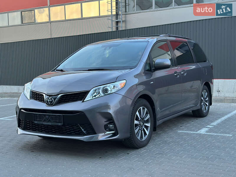 Toyota Sienna (2019)