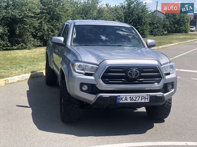 Toyota Tacoma (2018)