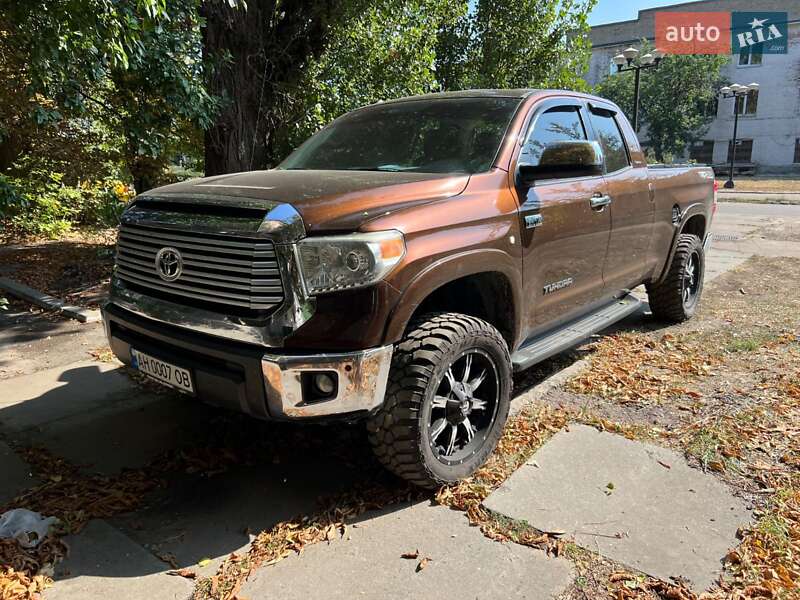 Toyota Tundra (2013)