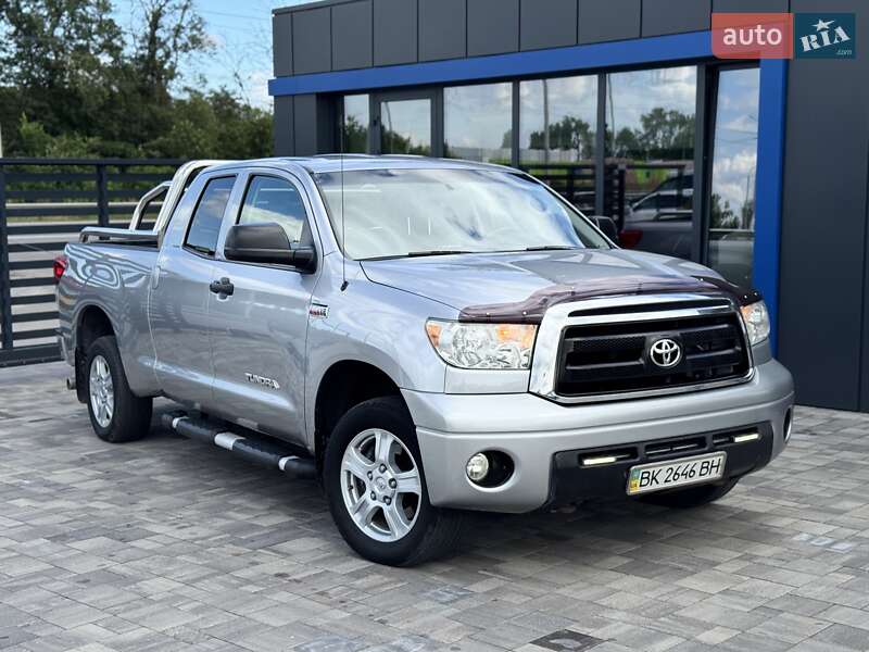 Toyota Tundra (2013)