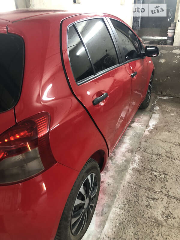 Toyota Yaris verso (2008)