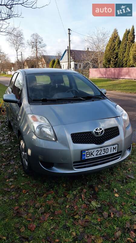 Toyota Yaris (2007)