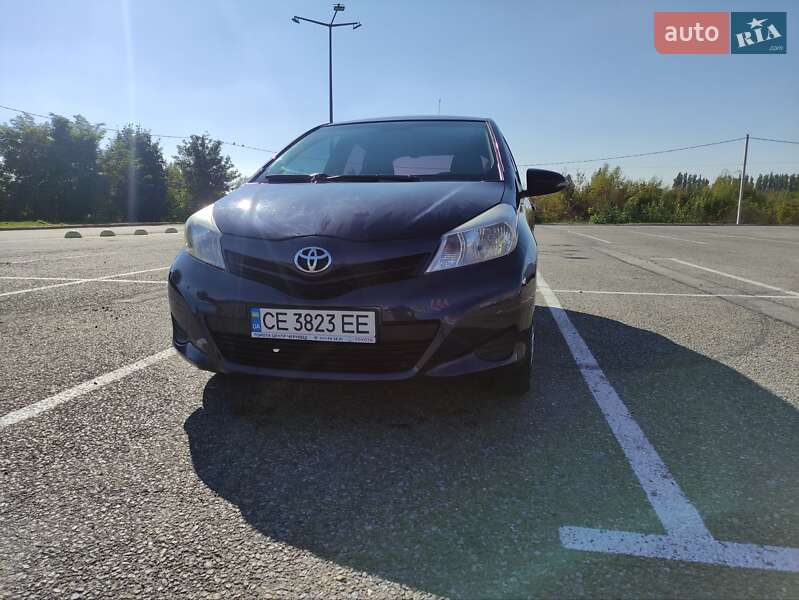 Toyota Yaris (2012)