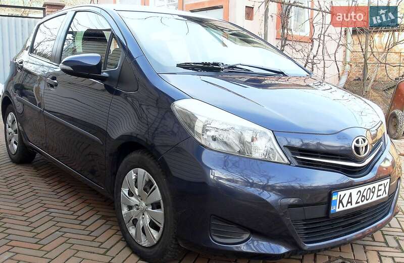 Toyota Yaris (2013)