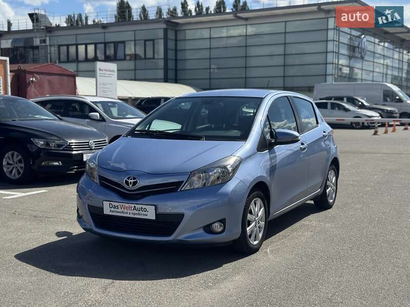 Toyota Yaris (2012)