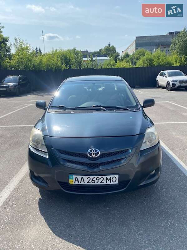 Toyota Yaris (2007)