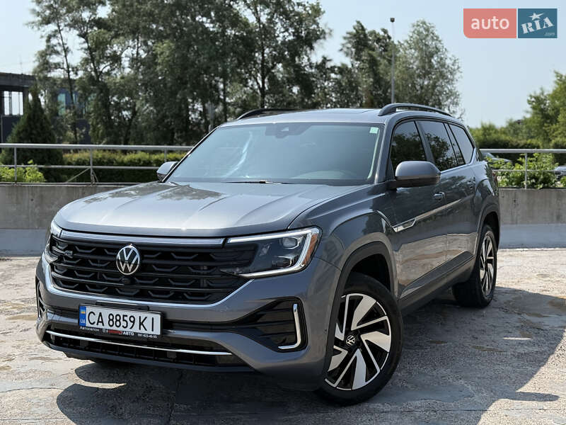 Volkswagen Atlas (2023)