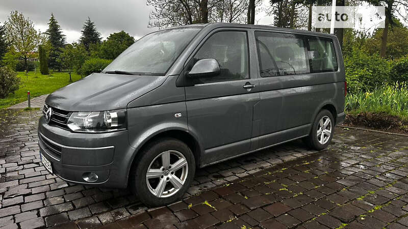 Volkswagen Caravelle (2014)