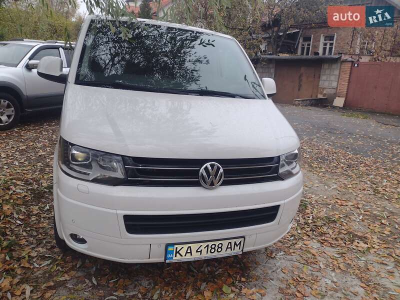 Volkswagen Caravelle (2014)