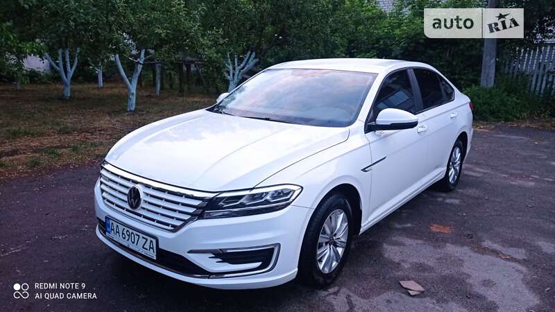 Volkswagen E-lavida (2021)