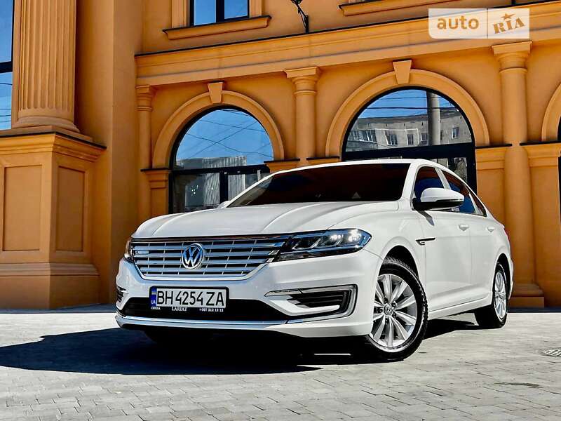 Volkswagen E-lavida (2019)