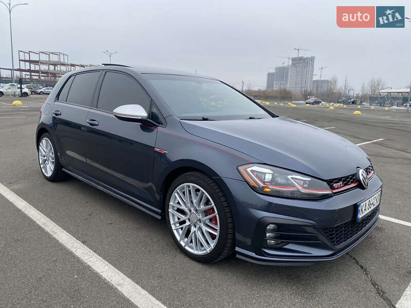 Volkswagen Golf gti (2020)