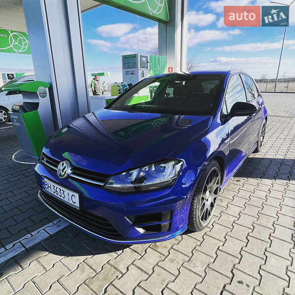 Volkswagen Golf r (2015)