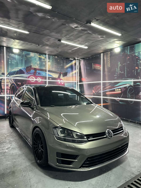 Volkswagen Golf r (2015)