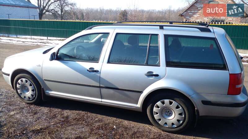 Volkswagen Golf (2003)