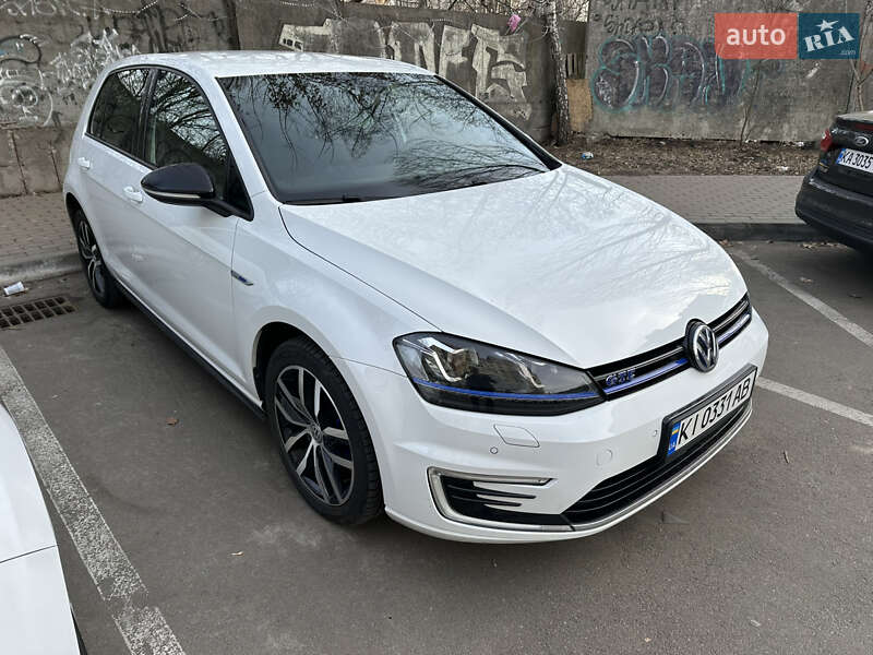 Volkswagen Golf (2015)