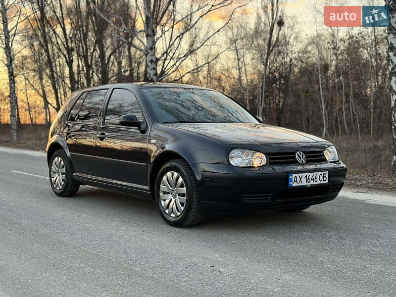 Volkswagen Golf (2002)