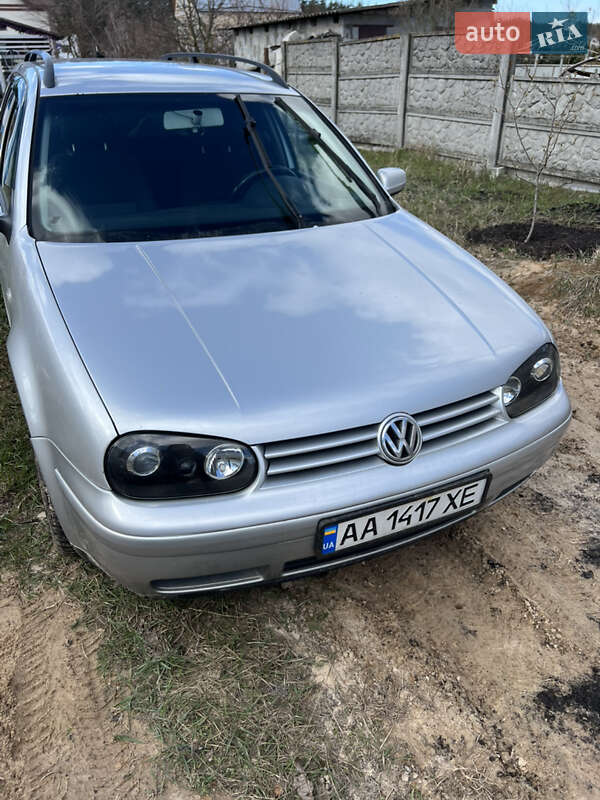 Volkswagen Golf (2003)