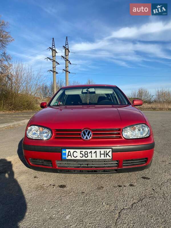 Volkswagen Golf (2002)