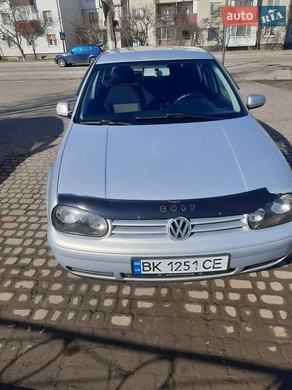 Volkswagen Golf (1999)