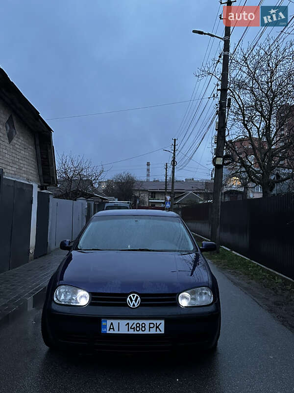Volkswagen Golf (1999)