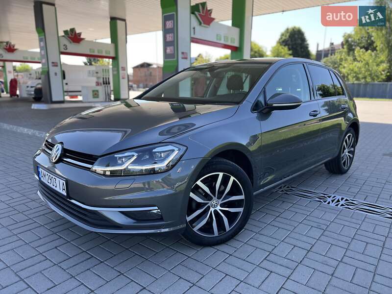 Volkswagen Golf (2020)
