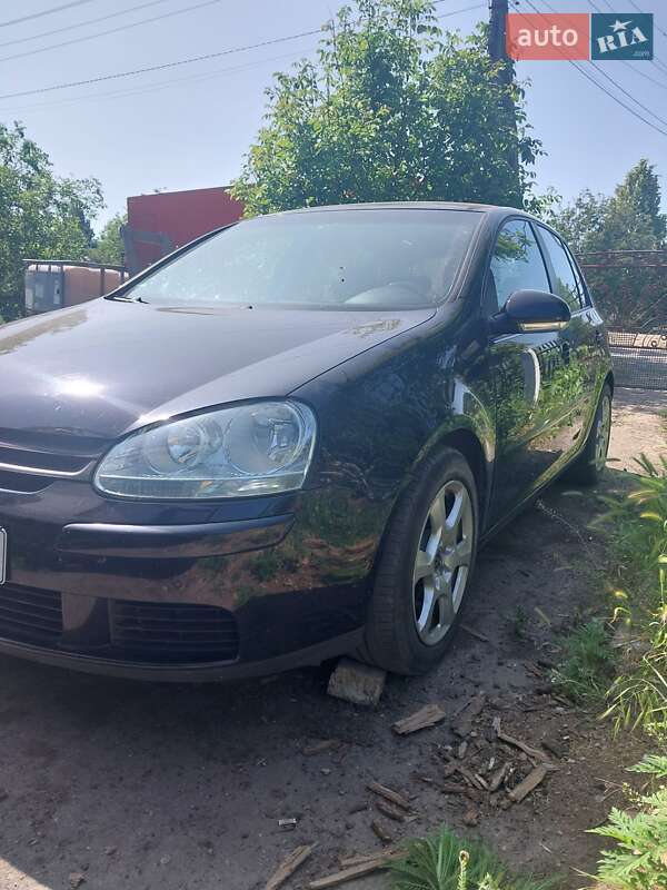 Volkswagen Golf (2005)