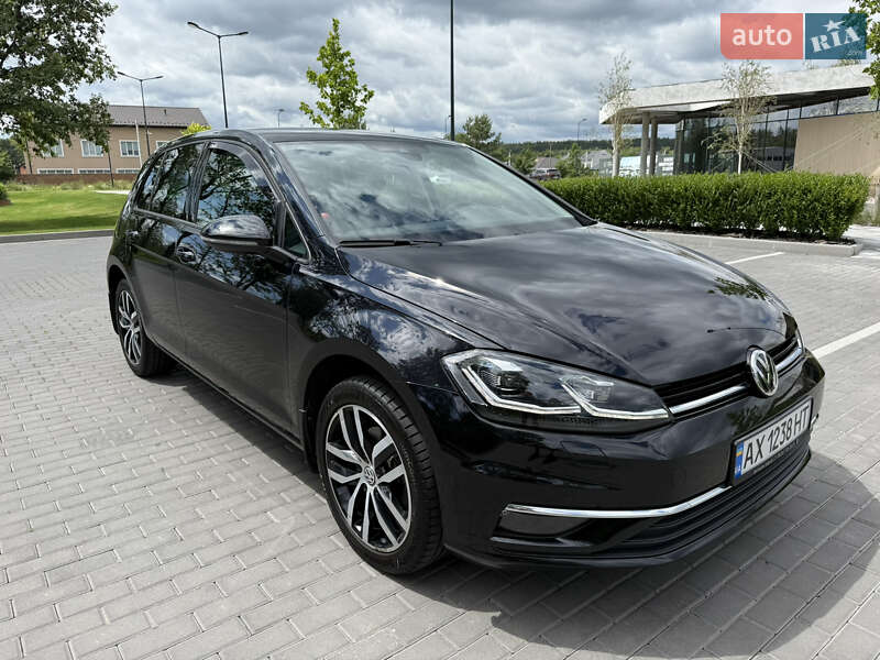 Volkswagen Golf (2019)
