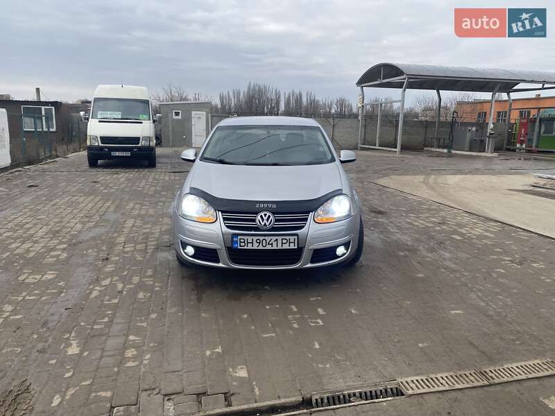 Volkswagen Jetta (2005)