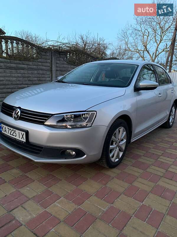 Volkswagen Jetta (2012)