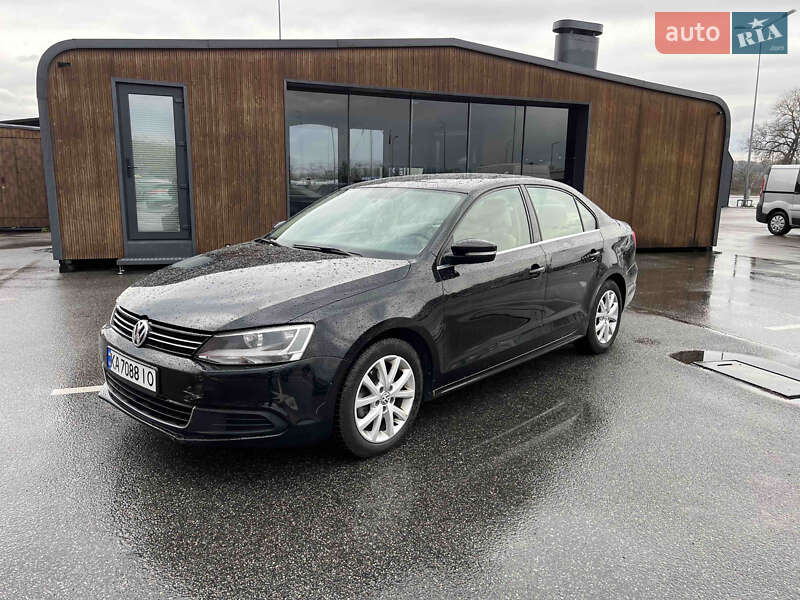 Volkswagen Jetta (2013)