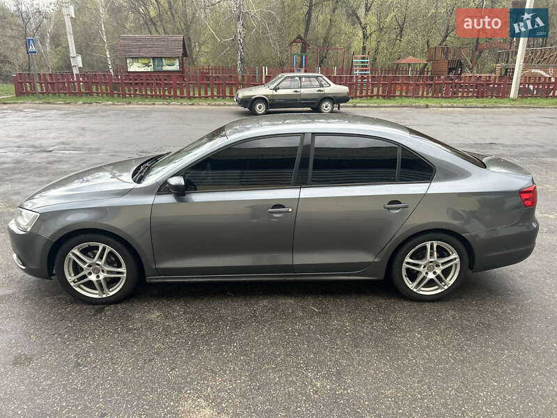 Volkswagen Jetta (2014)