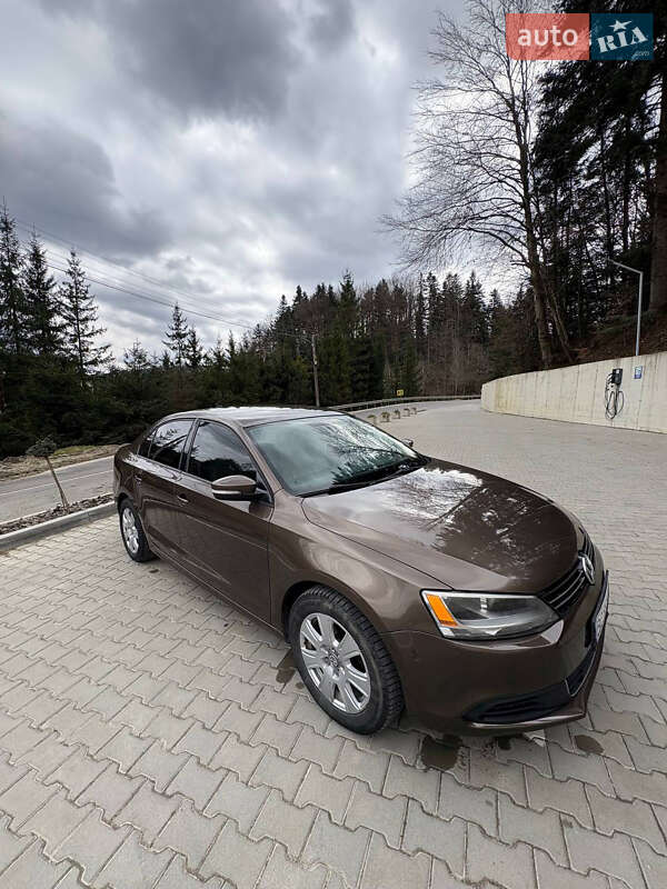 Volkswagen Jetta (2013)