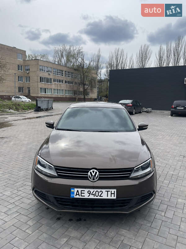 Volkswagen Jetta (2013)