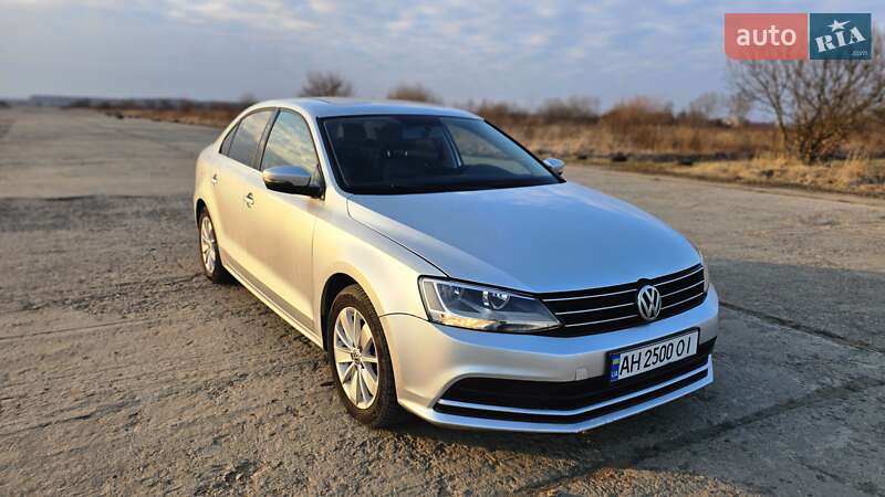 Volkswagen Jetta (2015)