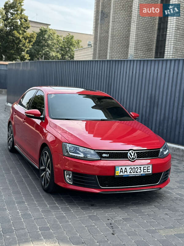Volkswagen Jetta (2013)