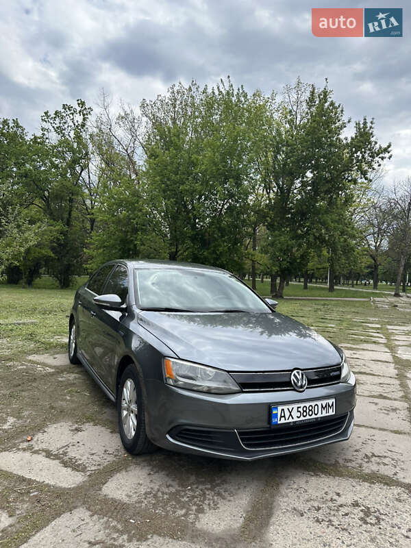 Volkswagen Jetta (2013)