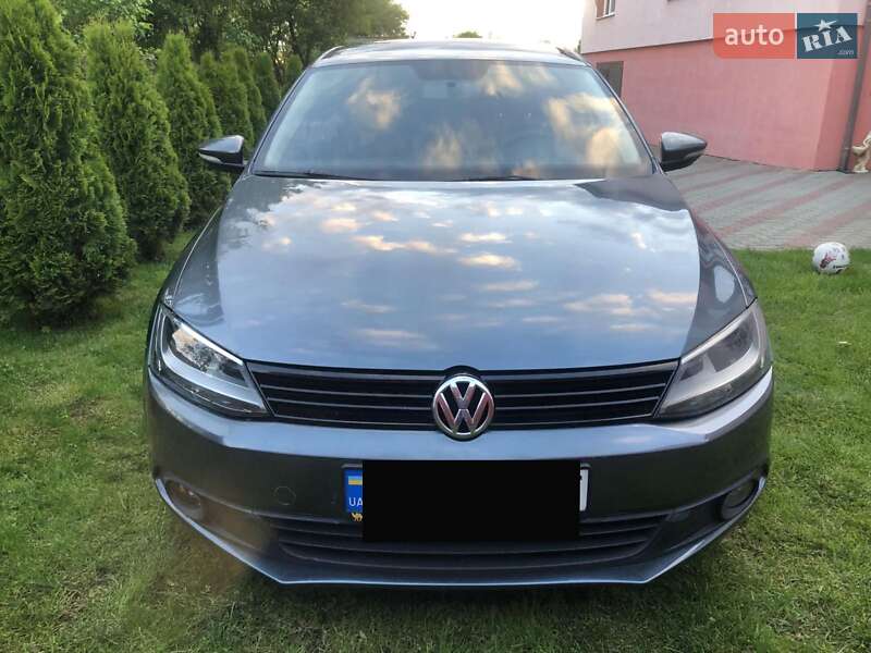 Volkswagen Jetta (2012)