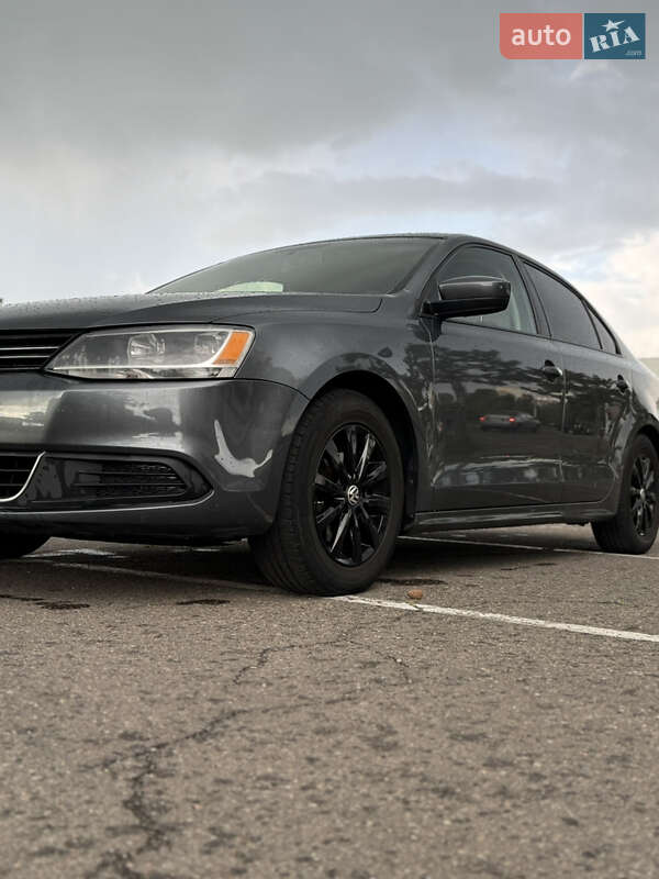 Volkswagen Jetta (2013)