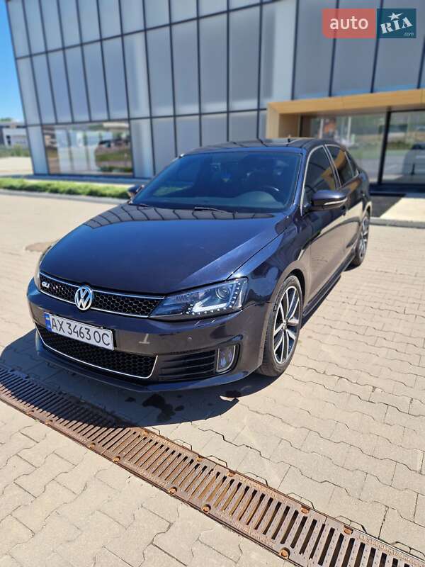 Volkswagen Jetta (2013)