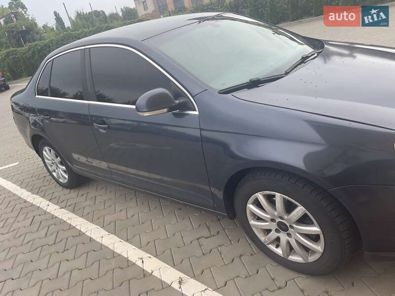 Volkswagen Jetta (2007)