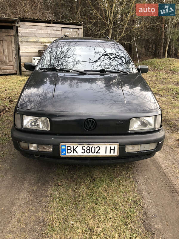 Volkswagen Passat (1992)