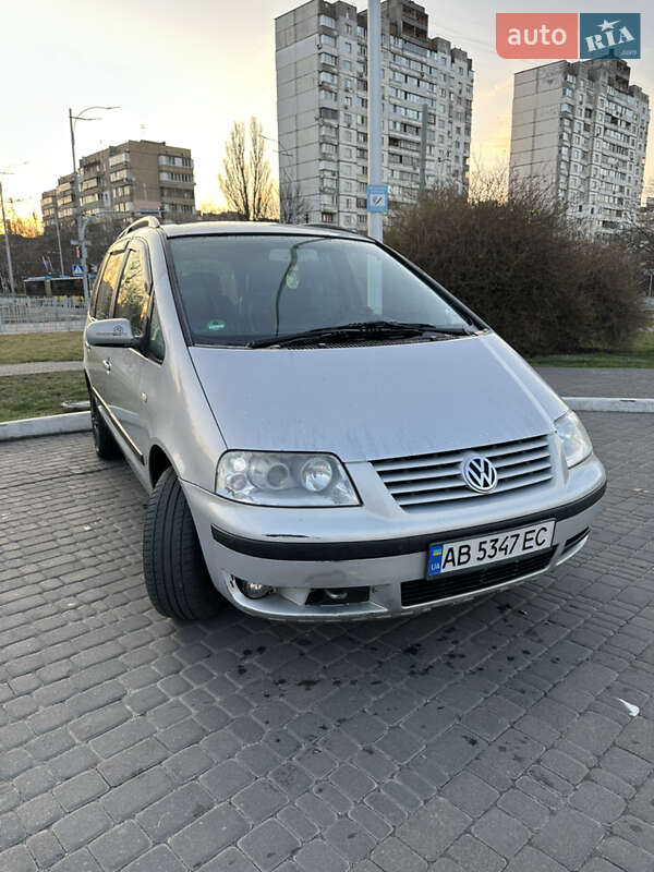 Volkswagen Sharan (2000)