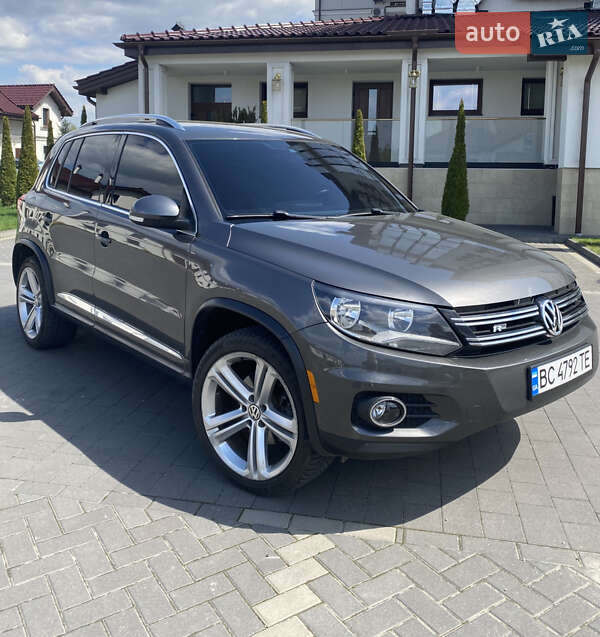 Volkswagen Tiguan (2015)