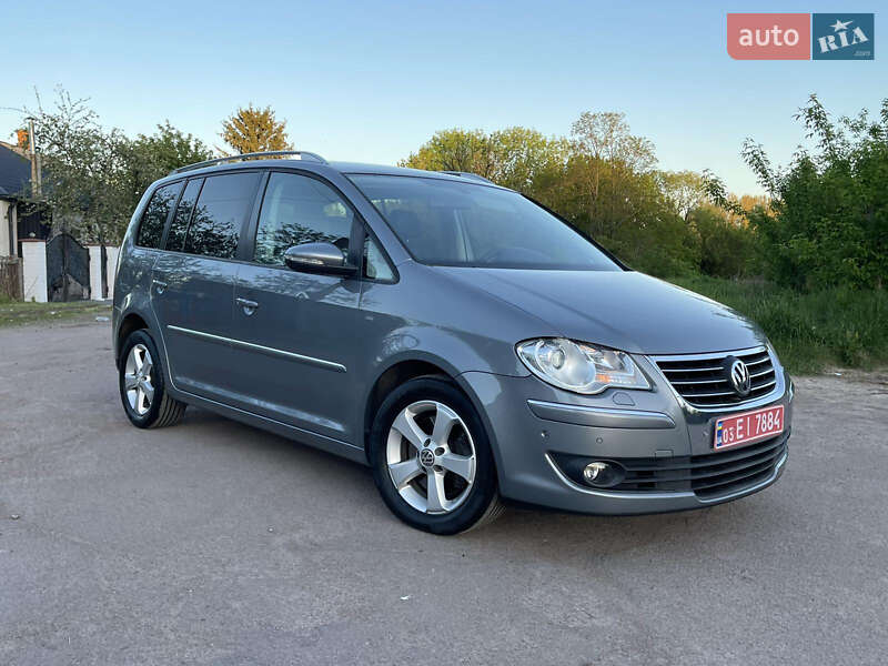 Volkswagen Touran (2010)