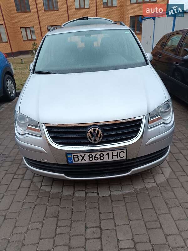 Volkswagen Touran (2008)
